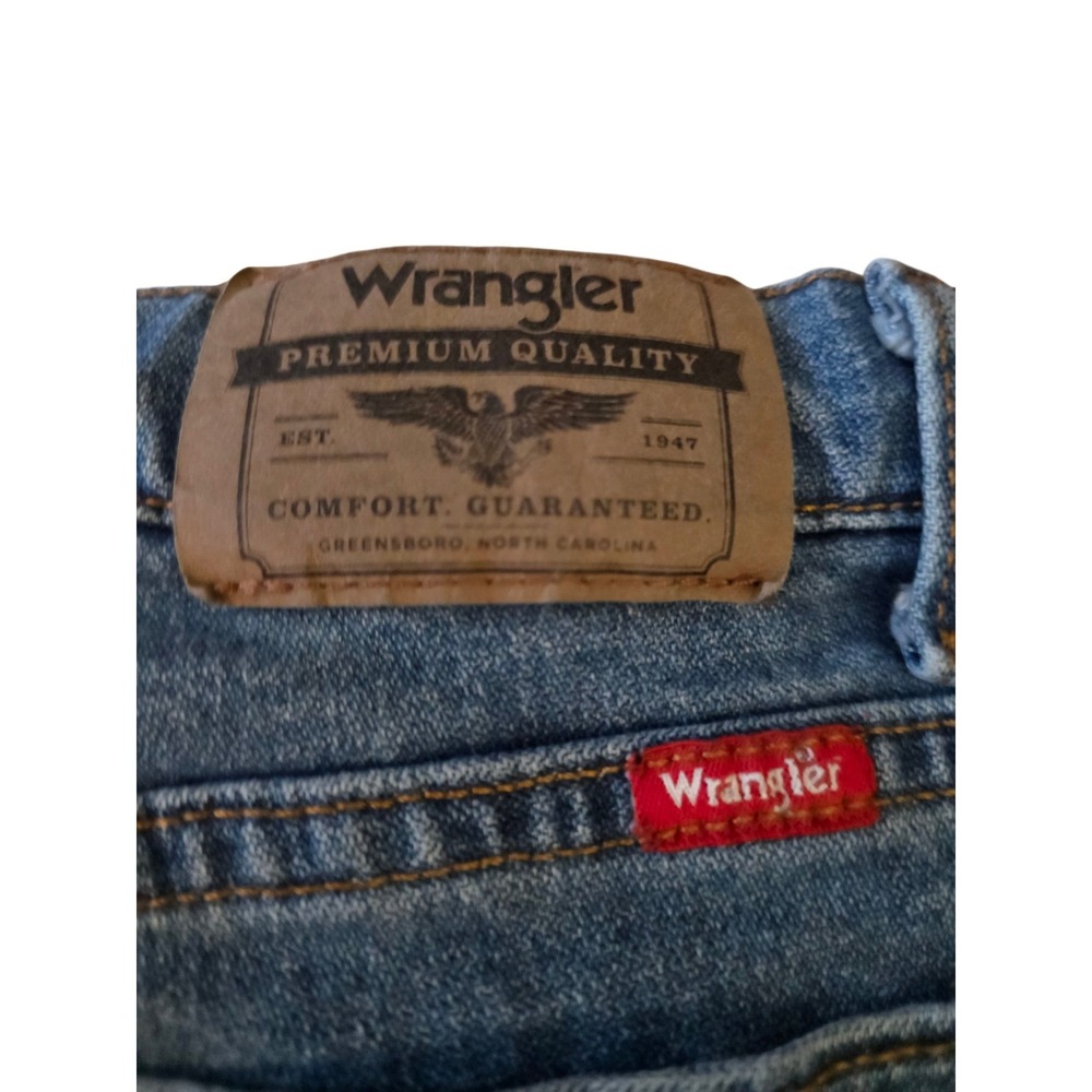 Wrangler Women's Straight Fit Jeans Wash Denim Size 14 Regular Waist - Picture 11 of 11